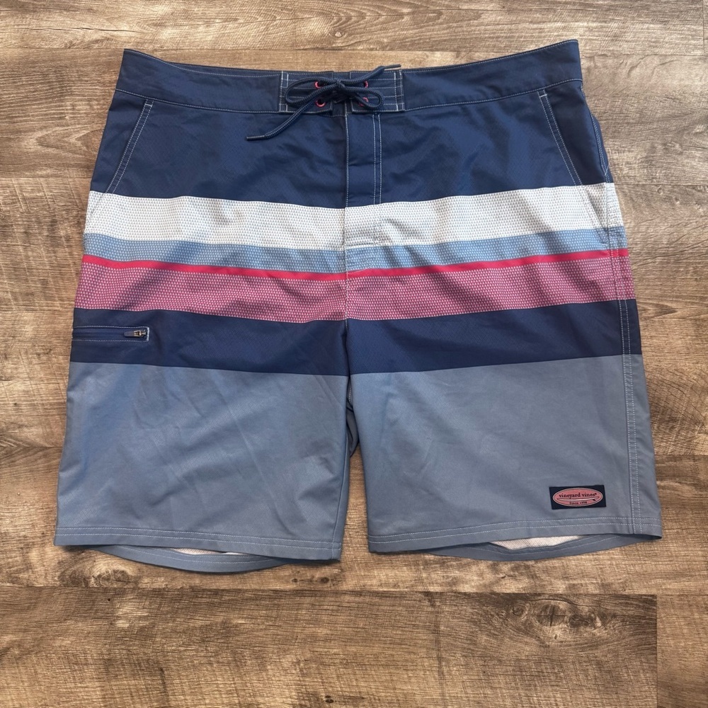 Vineyard Vines Jake Blue Performance Boardshorts Swim Trunks Mens Sz. 38